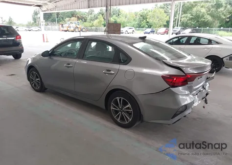 2023 Kia Forte Lxs z USA, uszkodzony, nr VIN 3KPF24AD3PE588300